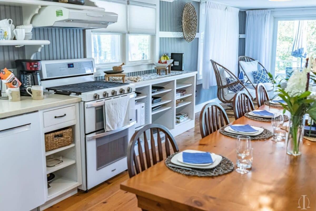 Picturesque Lakefront Retreat At Spofford Lake, Sleeps 10 Chesterfield Eksteriør bilde
